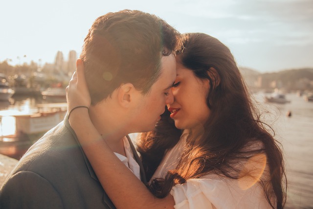 man 1853532 640 AMARRES DE AMOR Y ALEJAMIENTOS